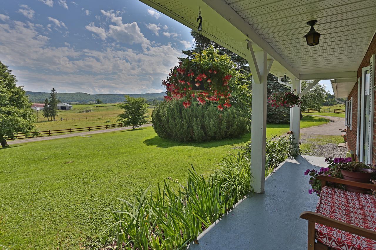 Ranch St-Hubert Bed and Breakfast Saint-Hermenegilde Eksteriør billede